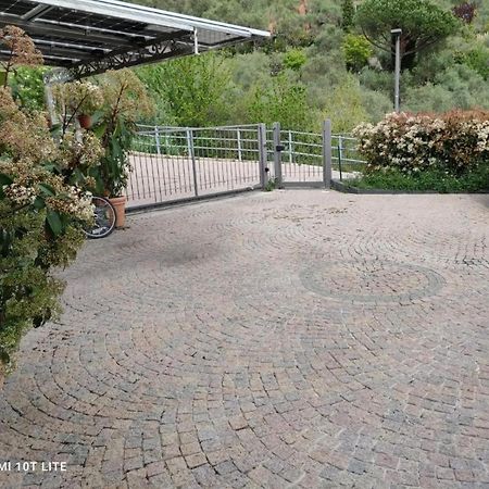דירות קיאברי La Casa Negli Ulivi מראה חיצוני תמונה