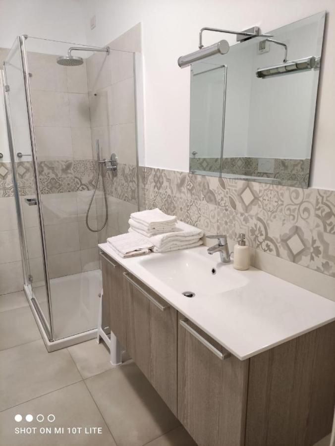 דירות קיאברי La Casa Negli Ulivi מראה חיצוני תמונה