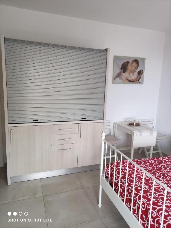 דירות קיאברי La Casa Negli Ulivi מראה חיצוני תמונה