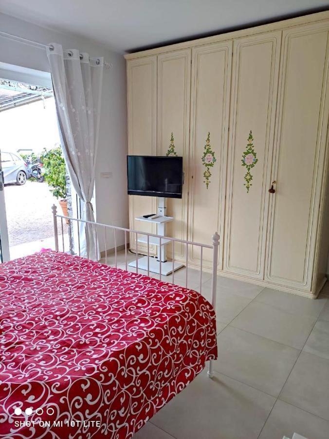 דירות קיאברי La Casa Negli Ulivi מראה חיצוני תמונה